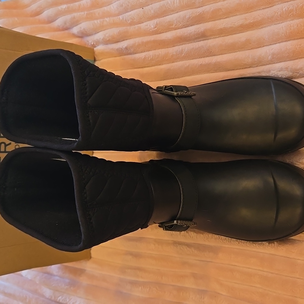 Sperry Black Quilted Rubber Boots  Sz 7 - Picture 2 of 8